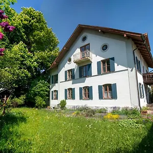 landhauswohnung-mit-wildromantischem-garten.com-bavaria.com/